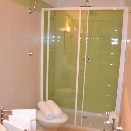 ベッド・アンド・ブレックファスト アイベッド B＆b ナポリ